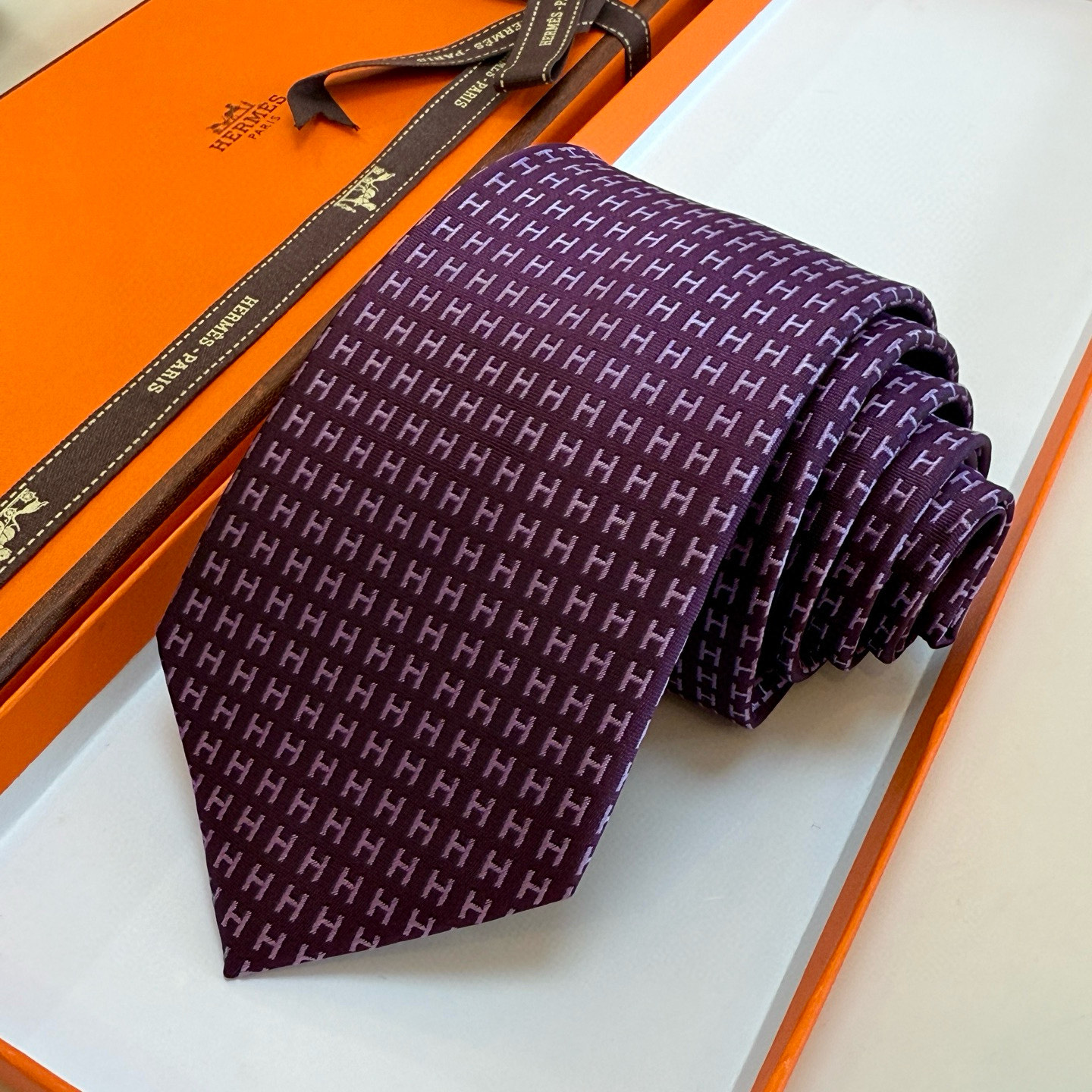 H織り ネクタイ ハイブランド調 結婚式 ホスト 衣装 高級シルク調 光沢 ネイビー