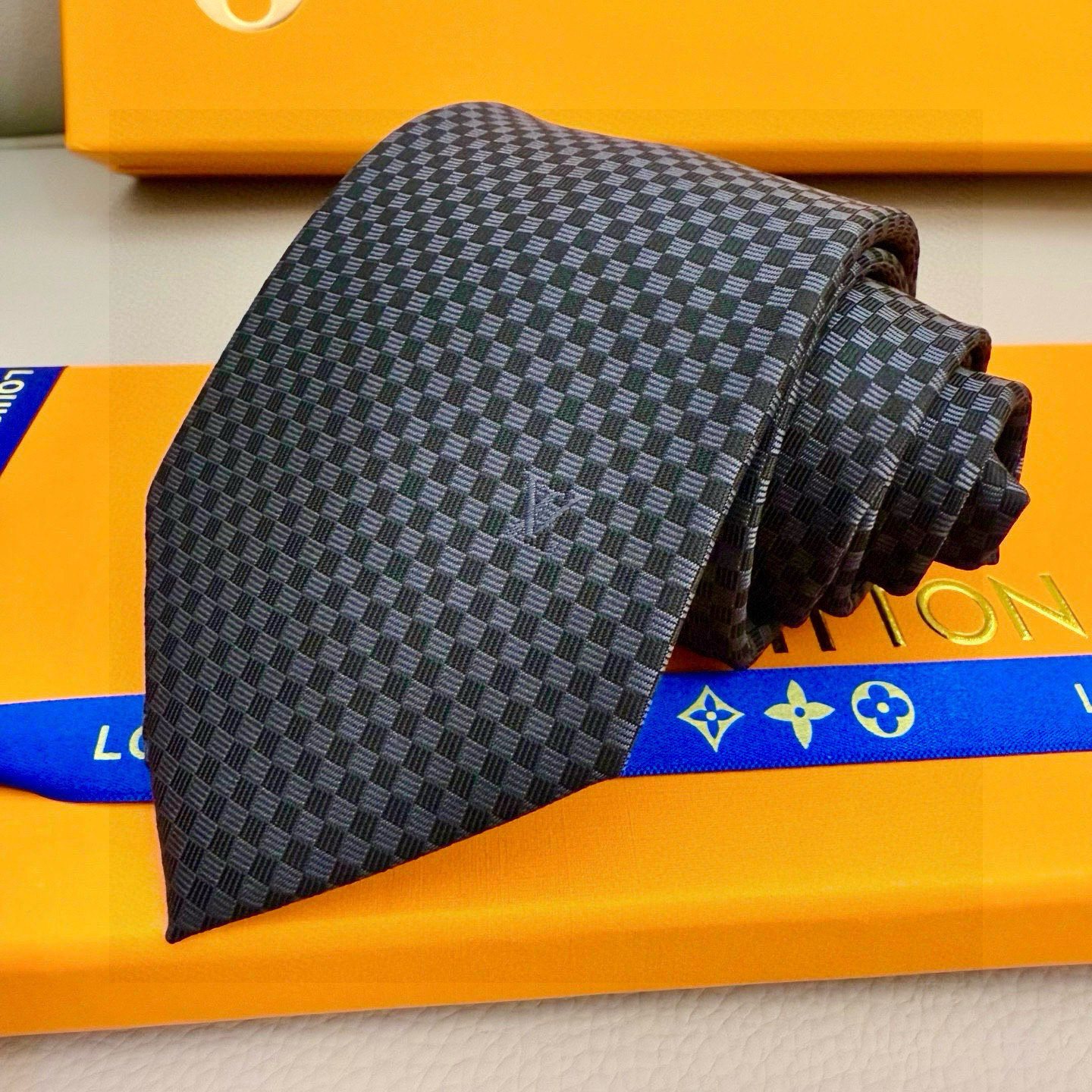 ダミエ柄 ネクタイ ルイヴィトン風 プレゼント 衣装 高級シルク調 光沢 ネイビー - 画像 3