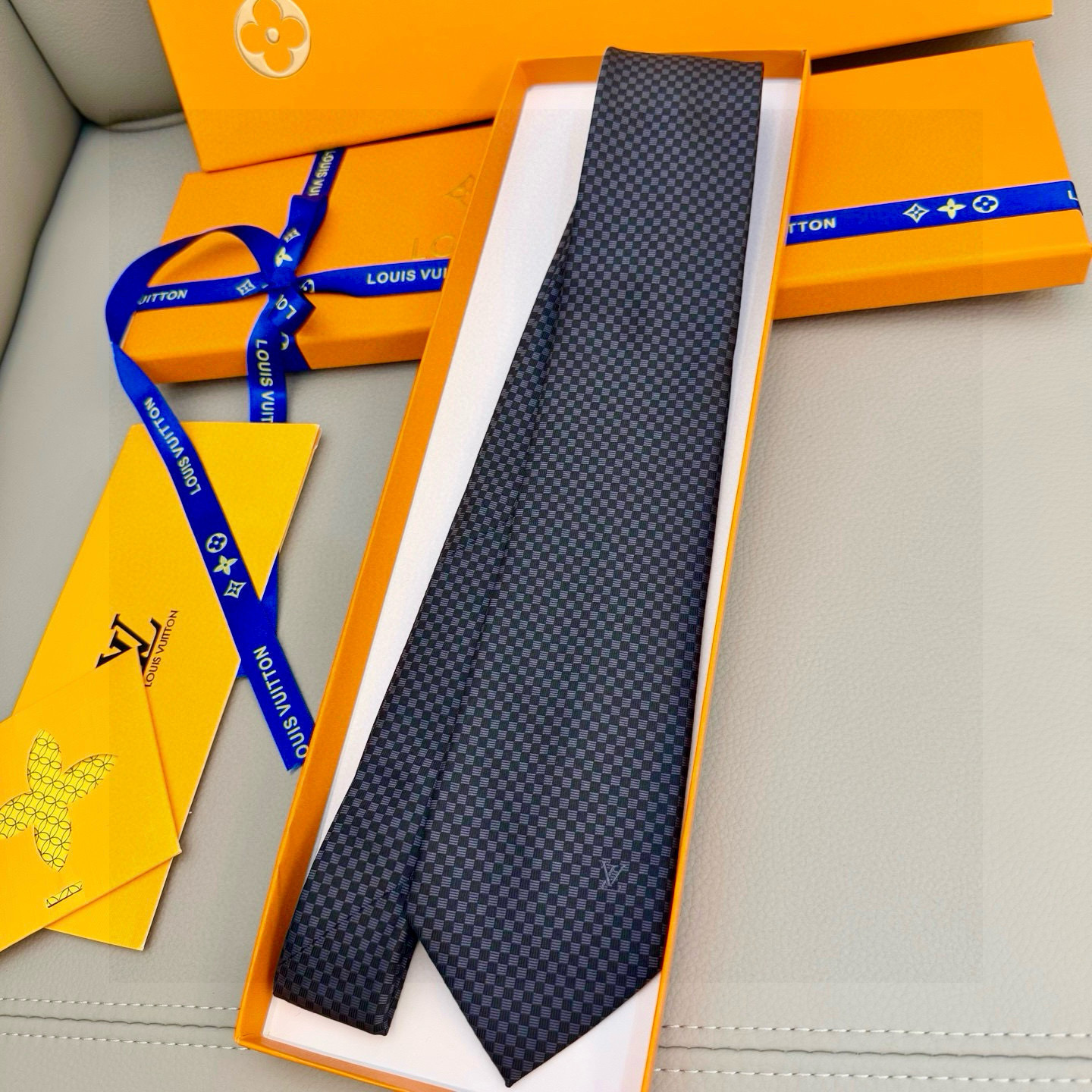 ダミエ柄 ネクタイ ルイヴィトン風 プレゼント 衣装 高級シルク調 光沢 ネイビー - 画像 4