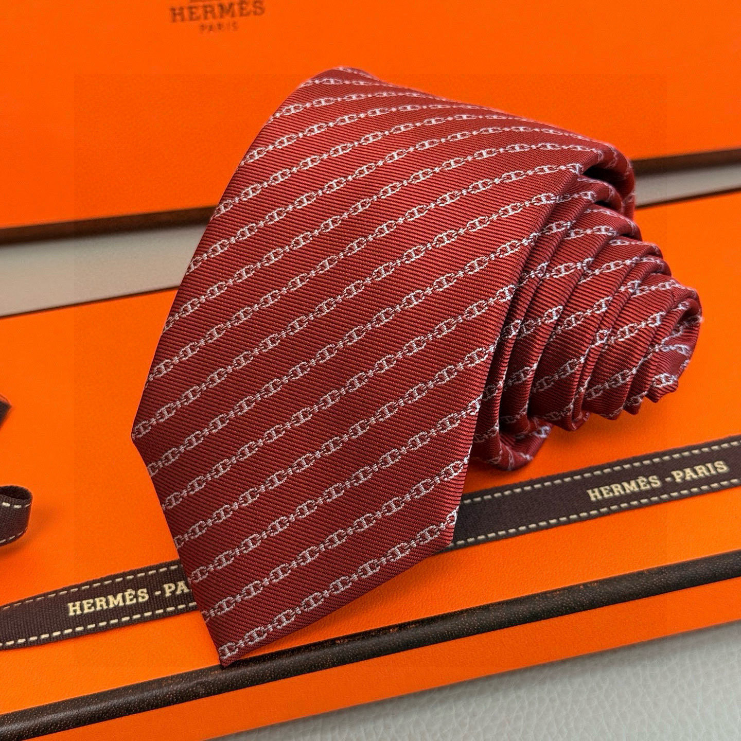 チェーン柄 ネクタイ ヘルメス風 結婚式 ホスト 衣装 高級シルク調 光沢 レッド - 画像 5