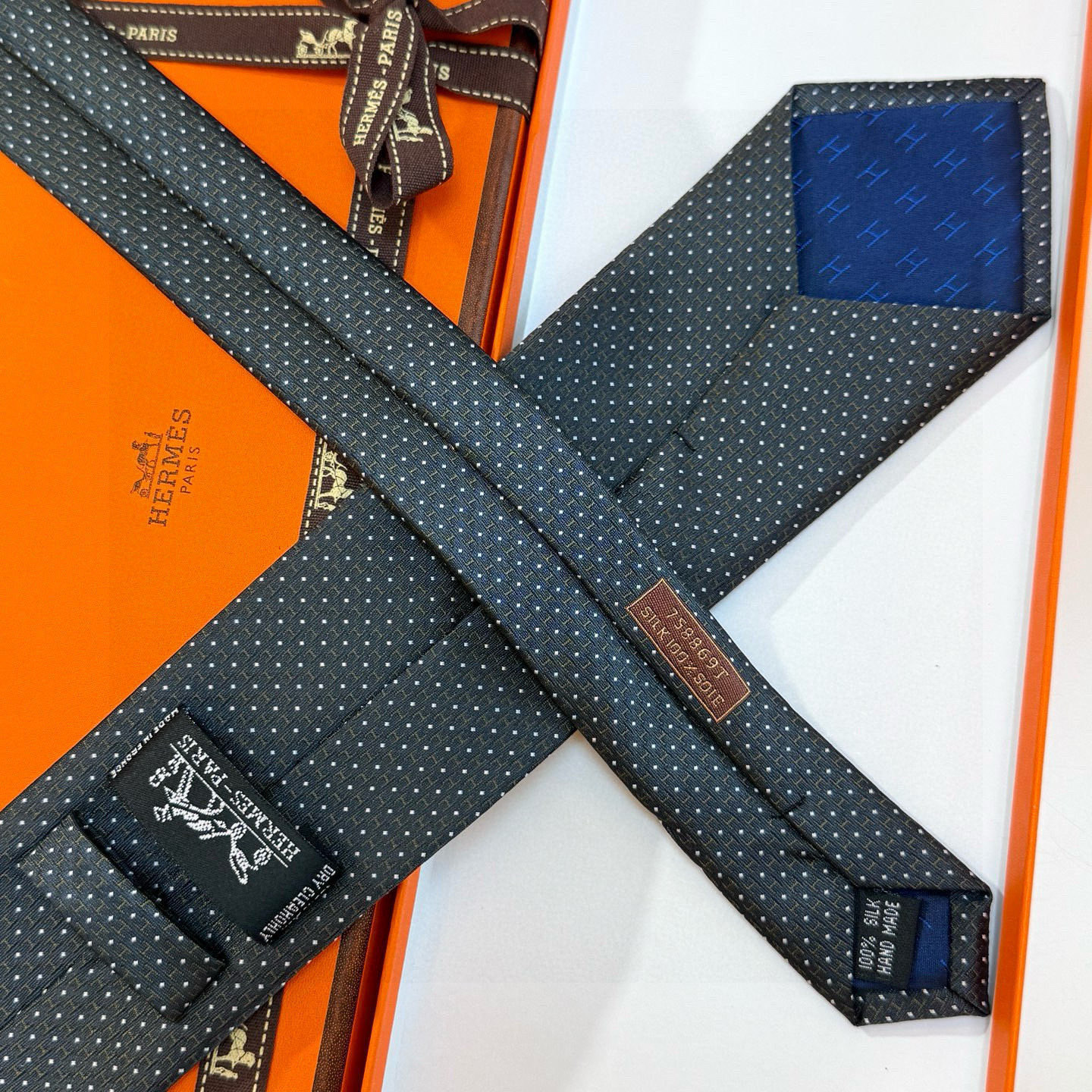 H織り ネクタイ ハイブランド調 結婚式 ホスト 衣装 高級シルク調 光沢 ネイビー - 画像 7