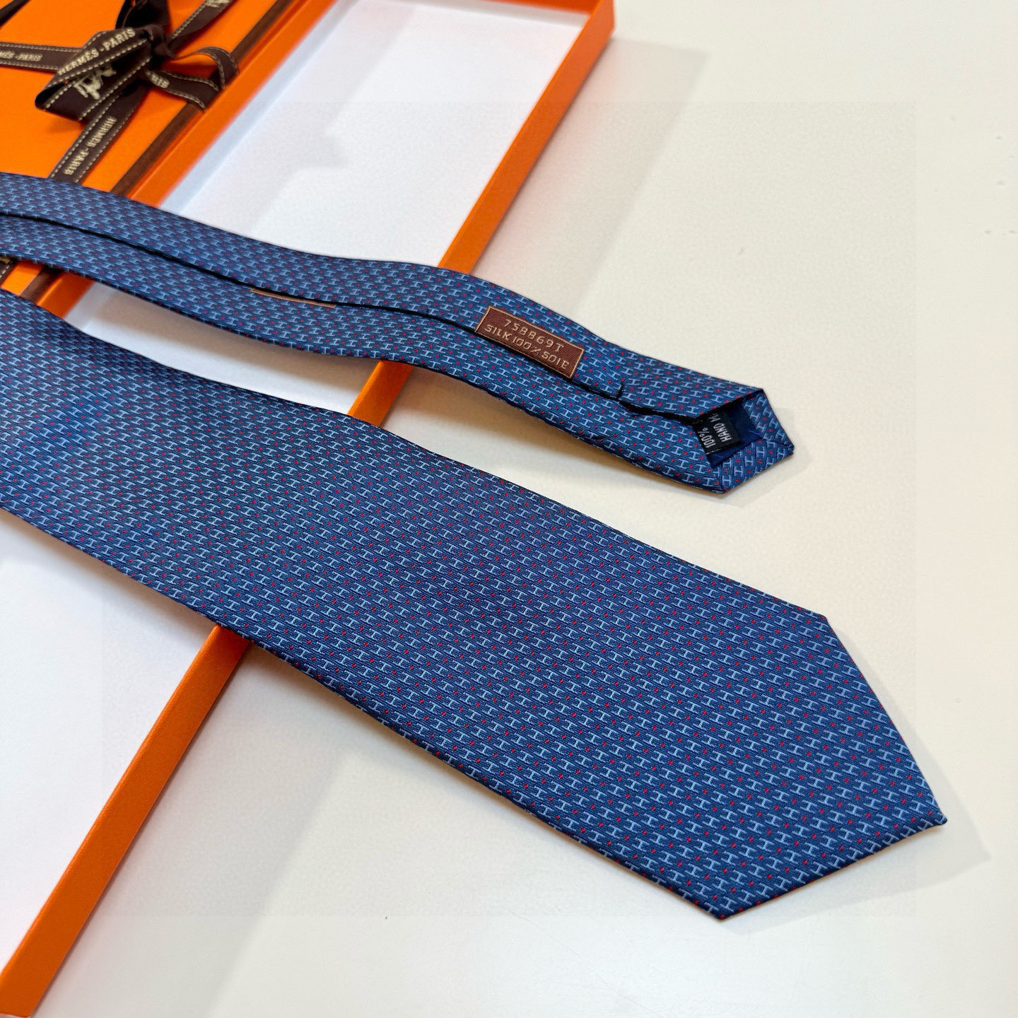 H織り ネクタイ ハイブランド調 結婚式 ホスト 衣装 高級シルク調 光沢 ネイビー - 画像 7