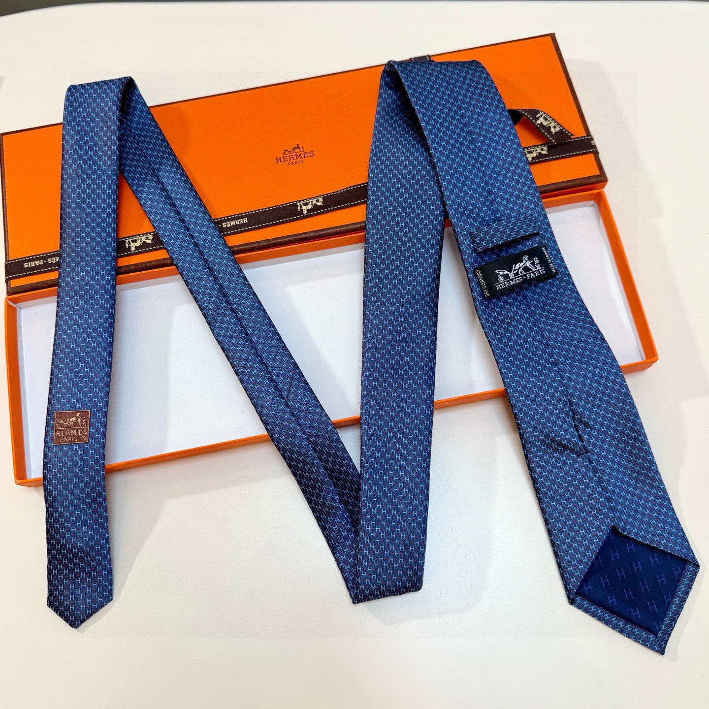 H織り ネクタイ ハイブランド調 結婚式 ホスト 衣装 高級シルク調 光沢 ネイビー - 画像 9