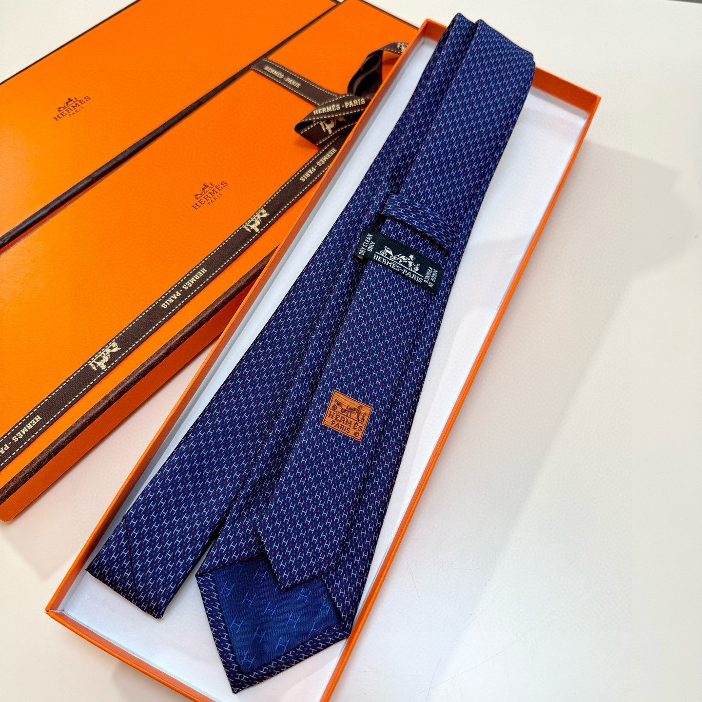 H織り ネクタイ ハイブランド調 結婚式 ホスト 衣装 高級シルク調 光沢 ネイビー - 画像 6