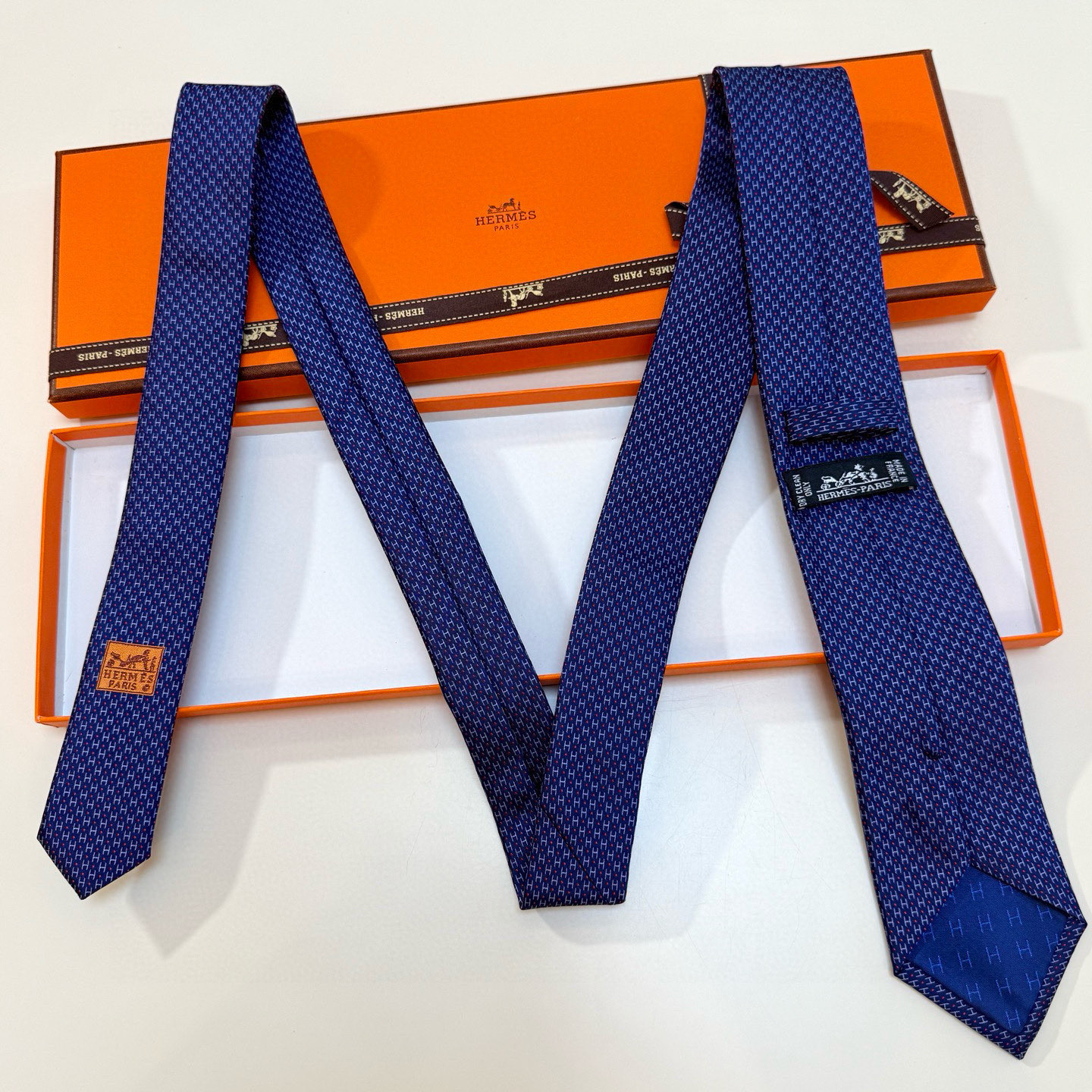 H織り ネクタイ ハイブランド調 結婚式 ホスト 衣装 高級シルク調 光沢 ネイビー - 画像 7