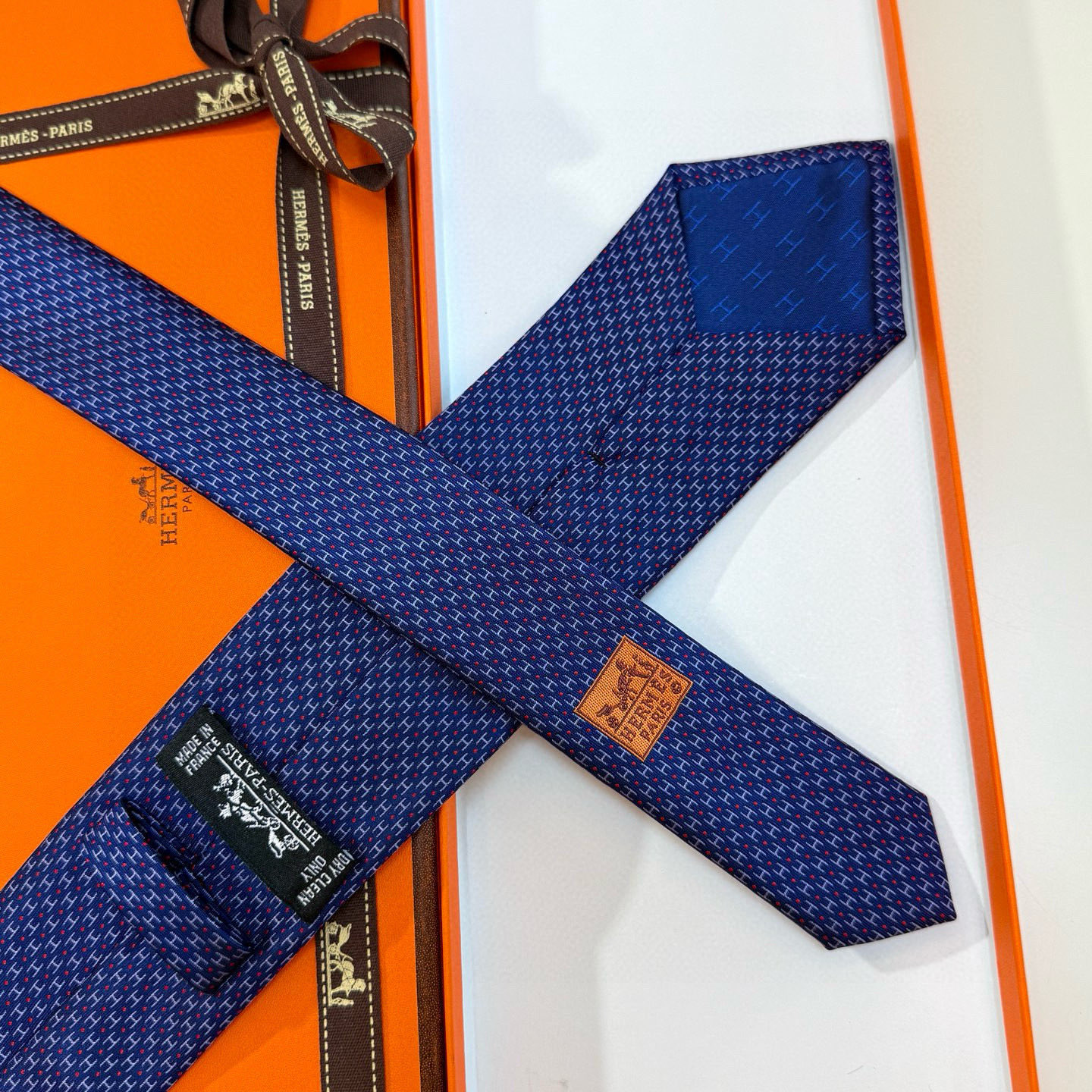 H織り ネクタイ ハイブランド調 結婚式 ホスト 衣装 高級シルク調 光沢 ネイビー - 画像 9