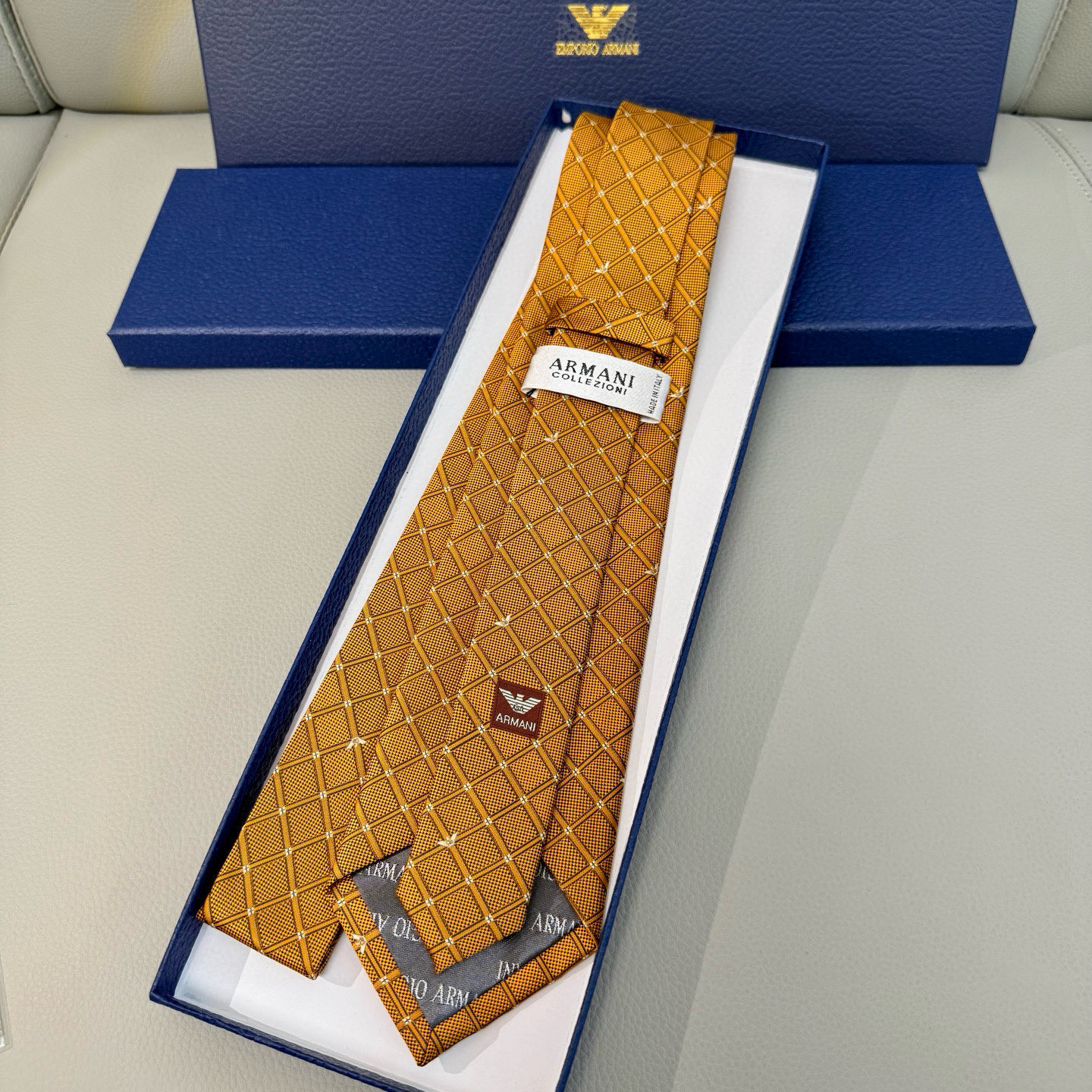 エンポリオアルマニ風 ネクタイ メンズ ホスト 衣装 パーティ 100%シルク調 光沢 ゴールド - 画像 4