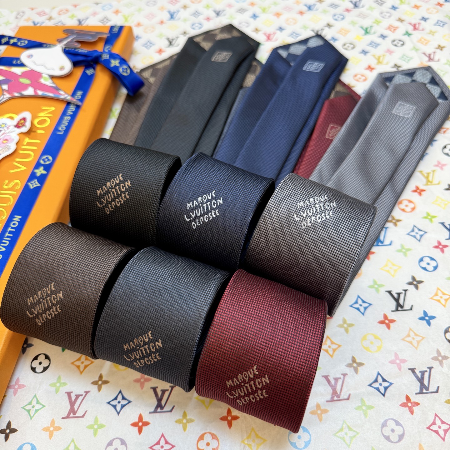 ロエベ風 GG柄 ネクタイ ホスト 衣装 パーティー 高級シルク調 光沢 黒色 - 画像 5