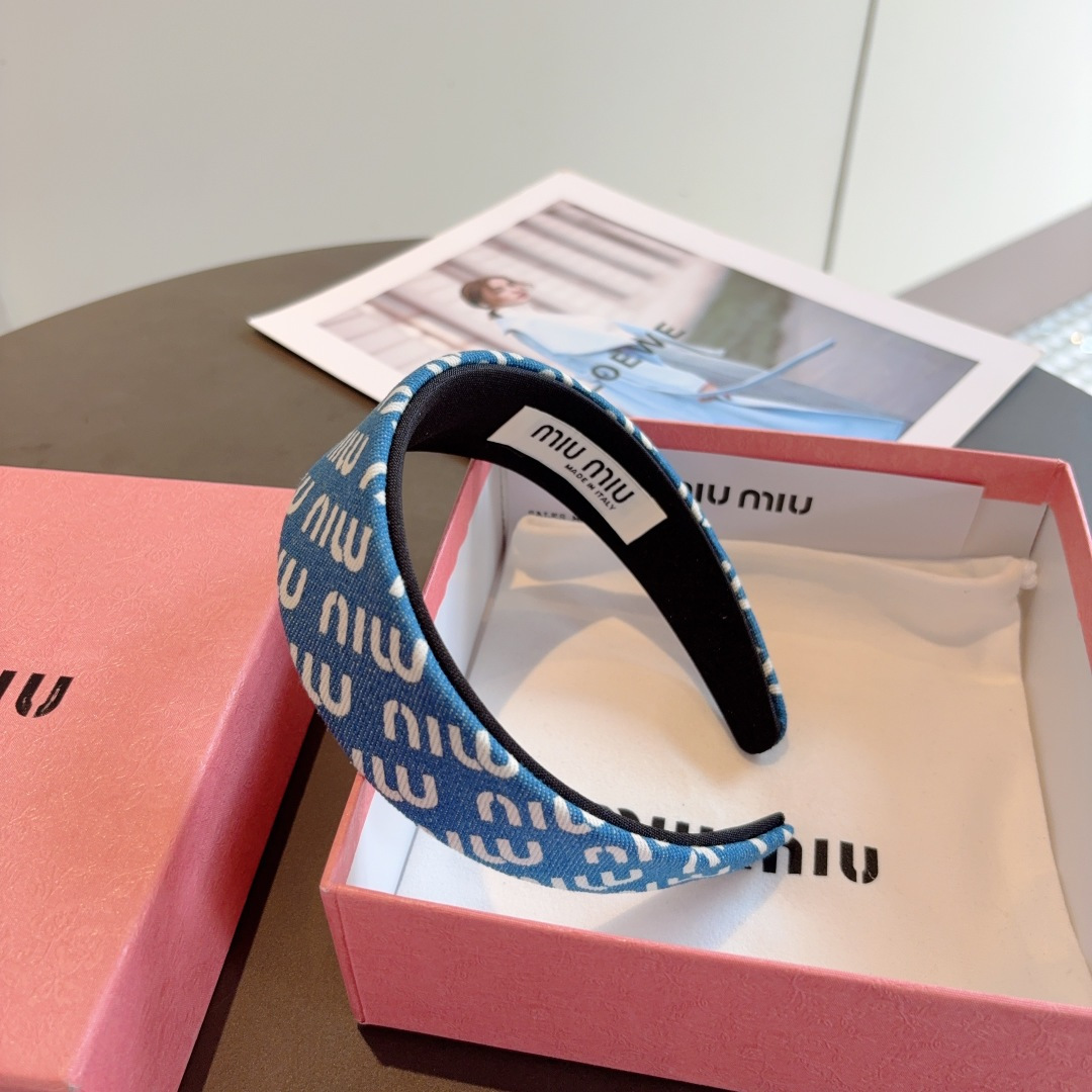 MIU MIU ミウミウ ヘアバンド ロゴプリント 軽量 ブルー - 画像 6