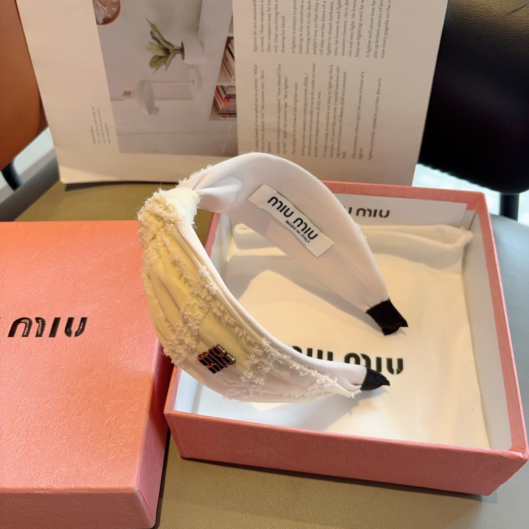 MIU MIU ミウミウ ヘッドバンド 本革 軽量 全2色 - 画像 6