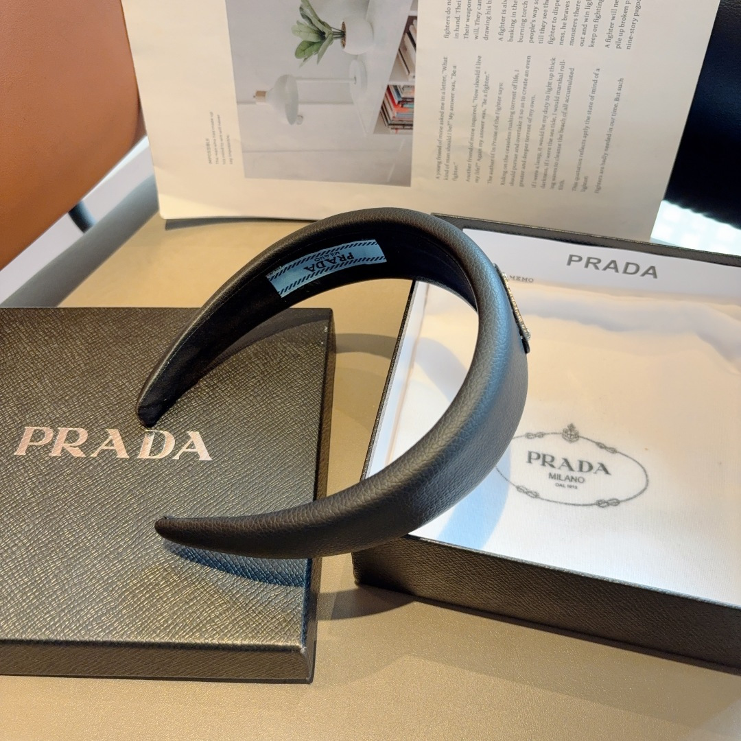 PRADA プラダ ヘッドバンド 本革 三角ロゴ ブラック ホワイト 全2色 - 画像 6