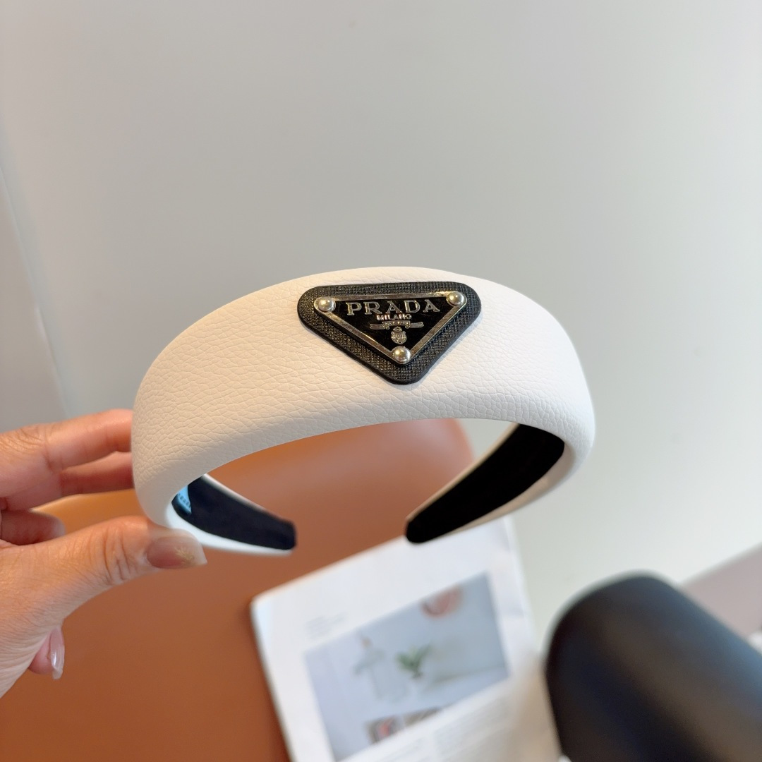 PRADA プラダ ヘッドバンド 本革 ファッション ブランド ブラック ホワイト 全2色 - 画像 3