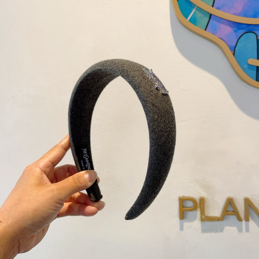 YSL イヴサンローラン ヘアアクセサリー 本革 ブラック - 画像 2