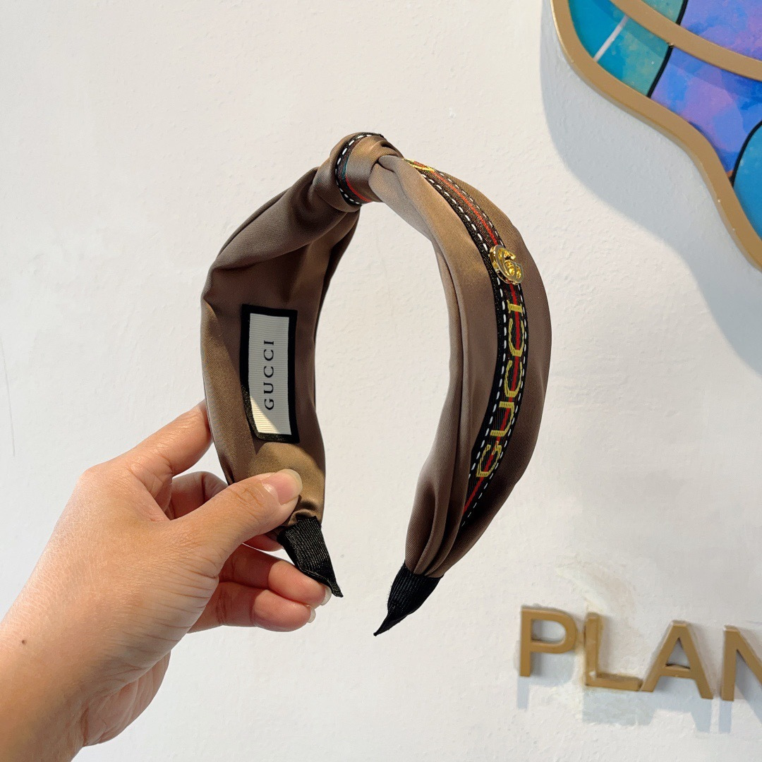GUCCI グッチ ヘアアクセサリー シルク ブランド フラットヘアバンド ブラック ベージュ 全2色 - 画像 2