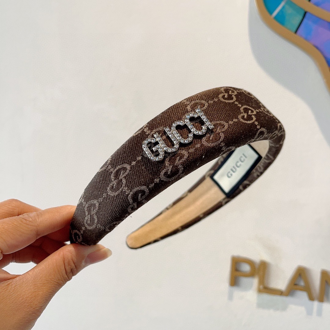 GUCCI グッチ ヘアアクセサリー ヘアバンド シルバー ブラック ベージュ ダイヤモンド風 インポート 10cm 全3色 - 画像 3