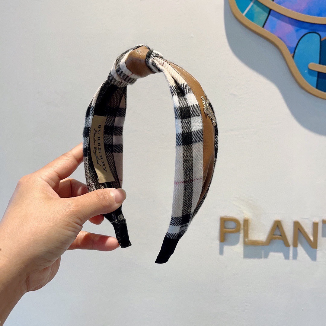 BURBERRY バーバリー ヘッドバンド ブラック ホワイト ブラウン チェック柄 プレゼント ギフト 誕生日 母の日 - 画像 2