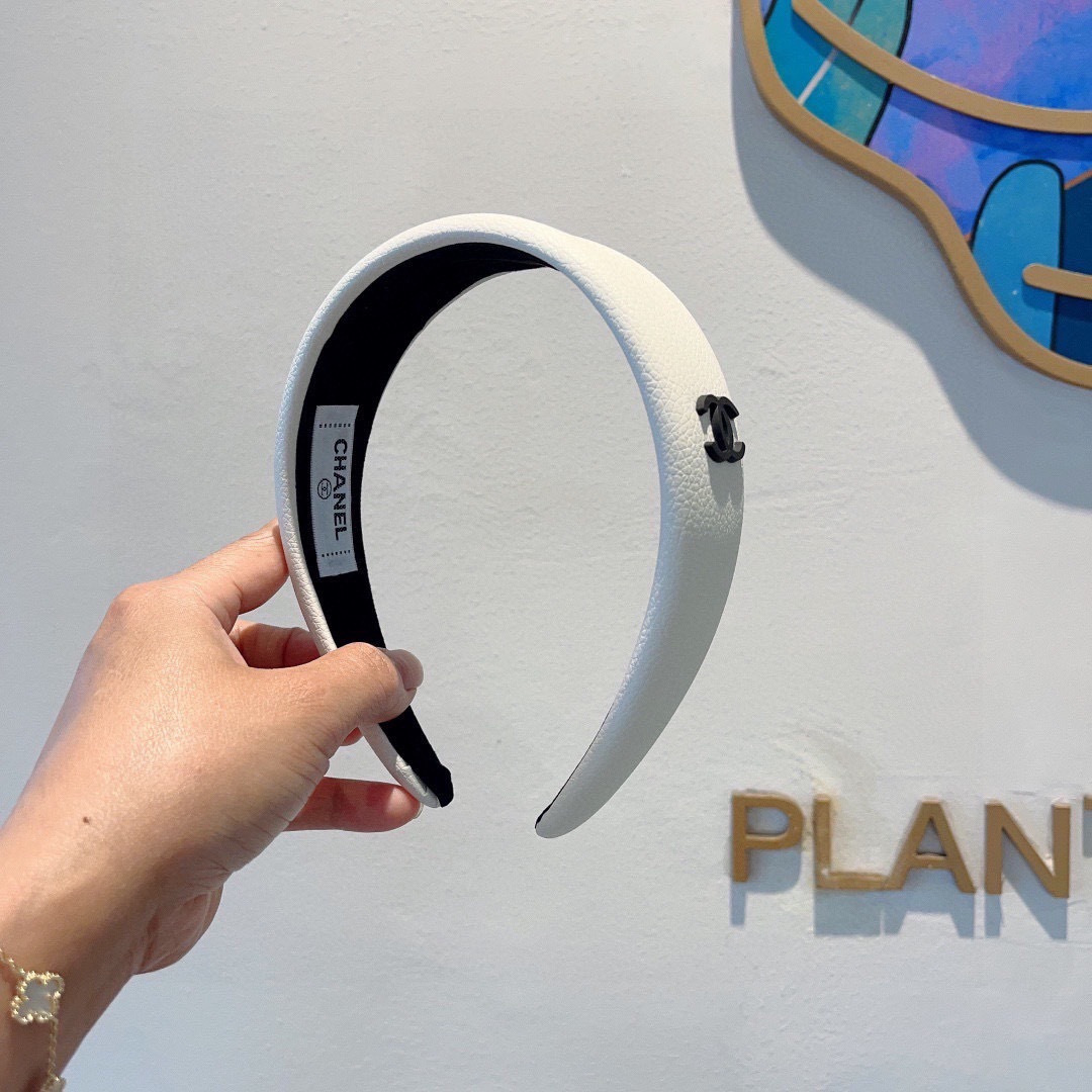 CHANEL シャネル ヘッドバンド 本革 通勤 通学 ブラック ホワイト 全2色