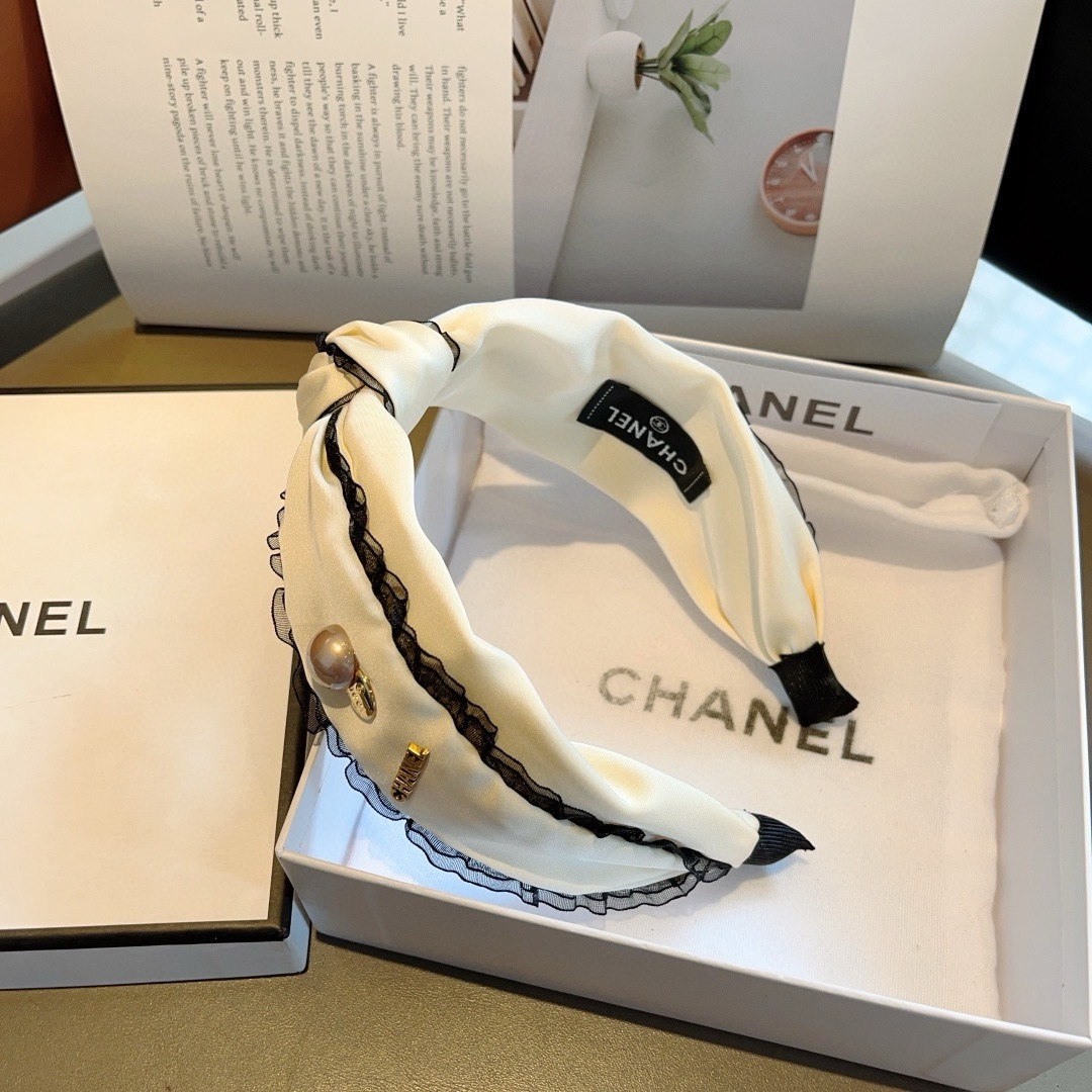 CHANEL シャネル ヘアバンド フリル 本革 ブランド ブラック ベージュ クラシック 100%本革 ミニパール ヘアアクセサリー ブラック 他2色展開 - 画像 5