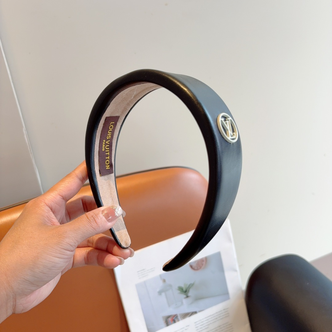 LOUIS VUITTON ルイヴィトン ヘアバンド 本革 ブラック ホワイト オレンジ ブルー 全4色 - 画像 2
