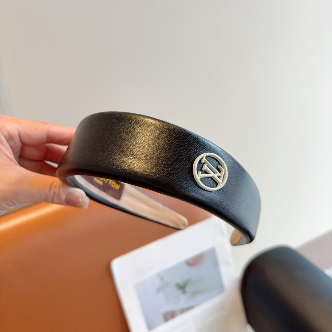 LOUIS VUITTON ルイヴィトン ヘアバンド 本革 ブラック ホワイト オレンジ ブルー 全4色 - 画像 5