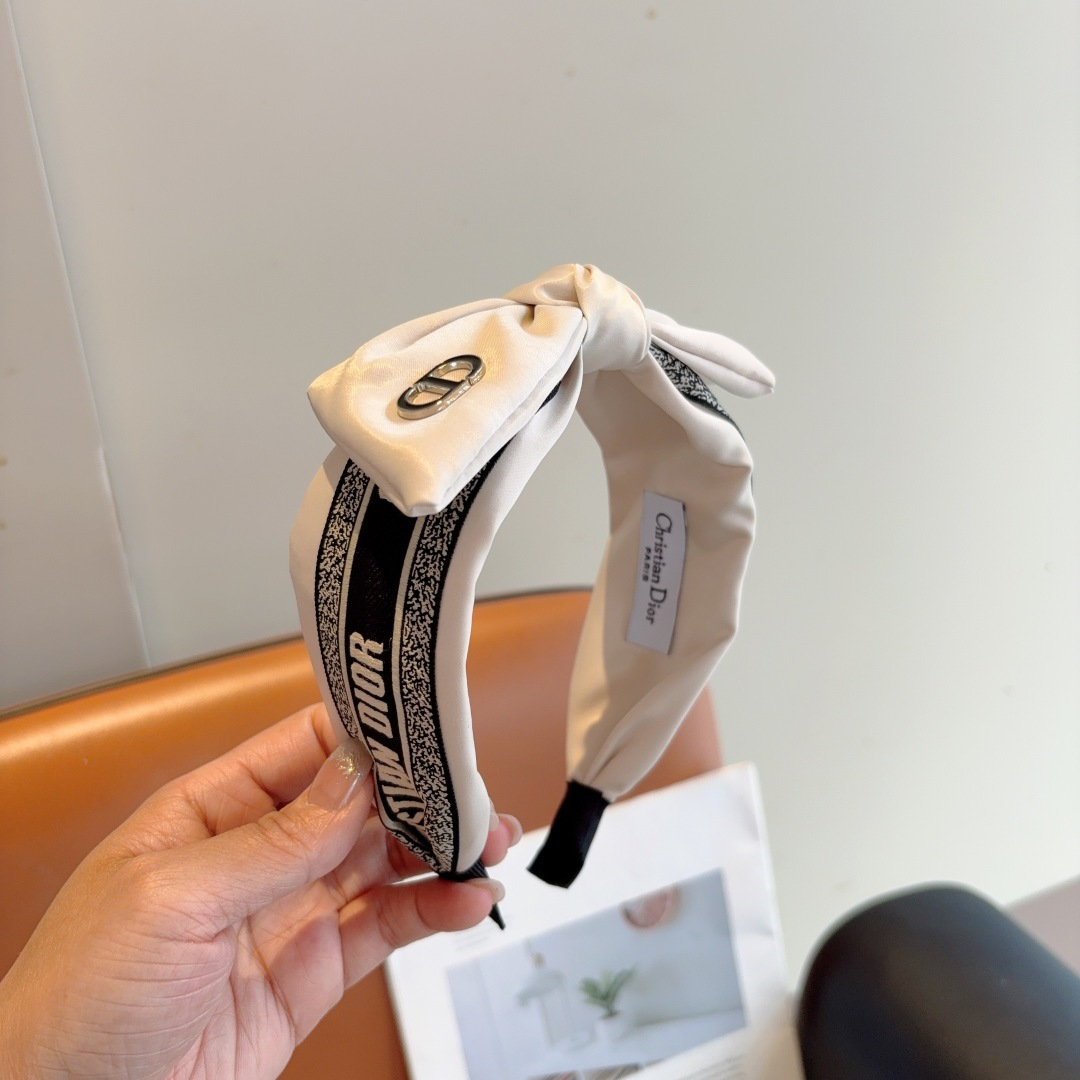 DIOR ディオール ヘアバンド ファッション バンド ブラック ホワイト 全2色