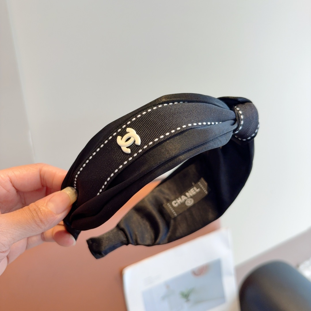 CHANEL シャネル ヘアバンド 本革 ブランド コンチョ ブラック - 画像 4