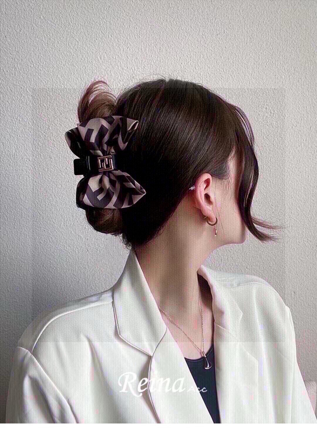 FENDI フェンディ ヘアクリップ ファッション ブラック 全1色 - 画像 2