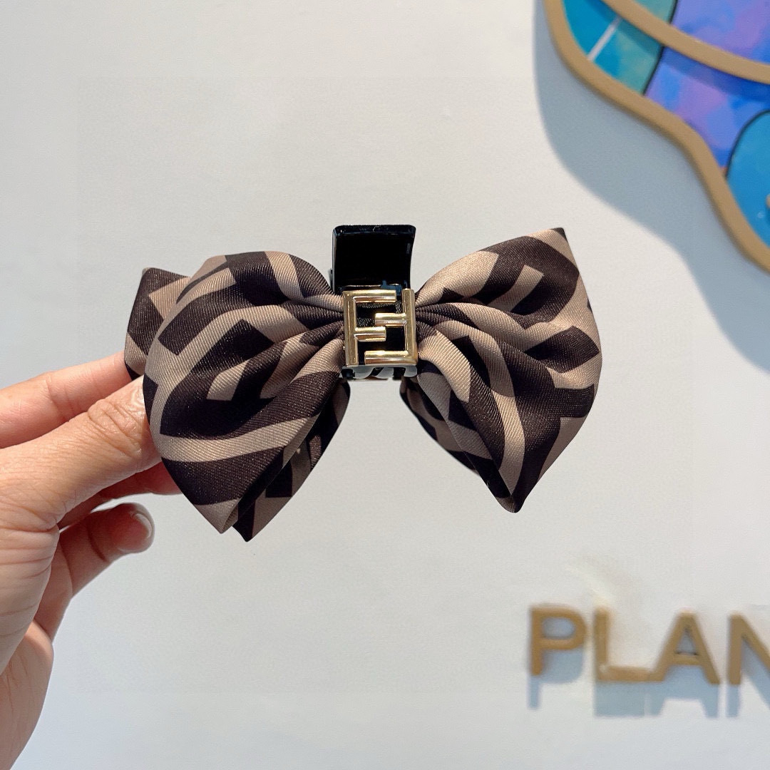 FENDI フェンディ ヘアクリップ ファッション ブラック 全1色 - 画像 3