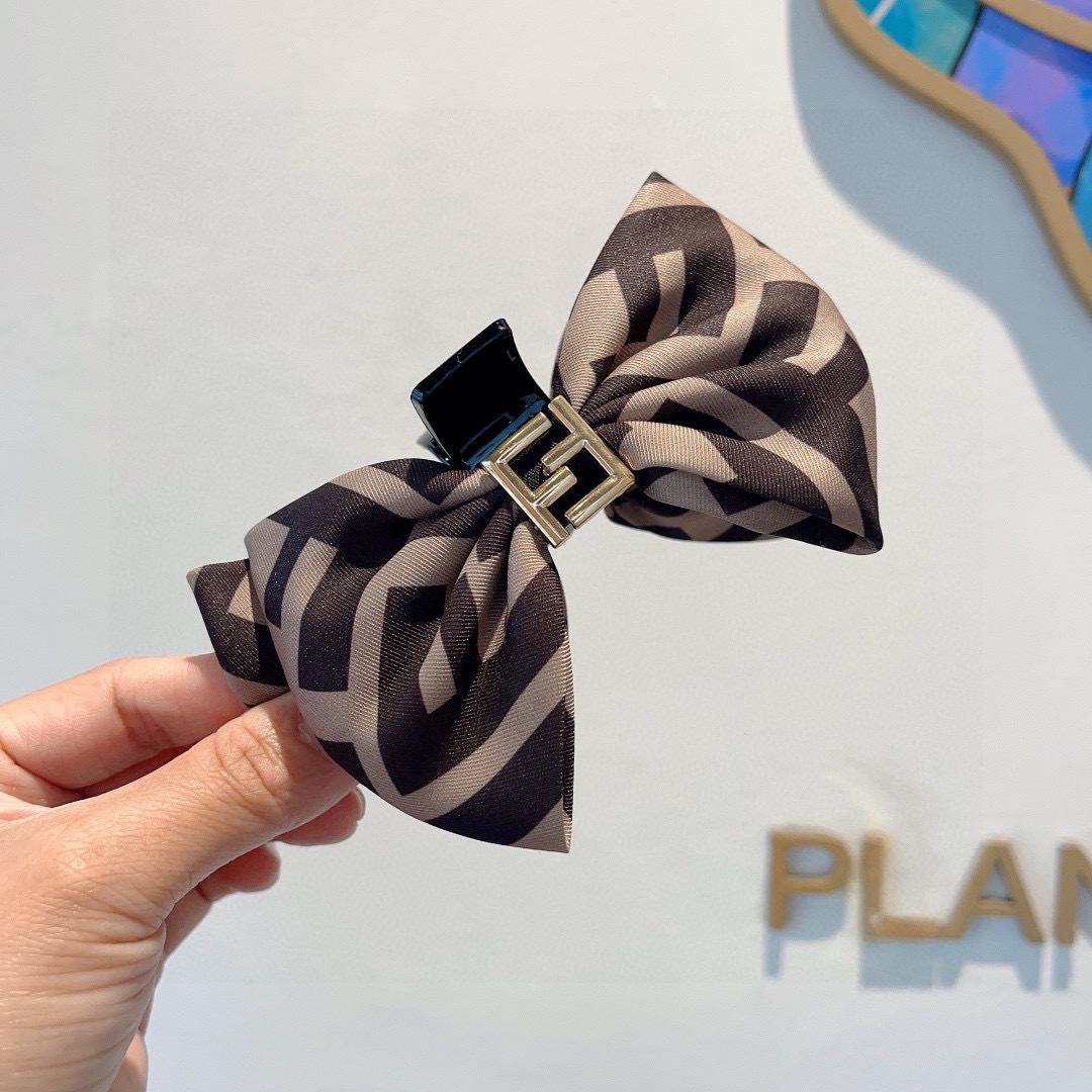 FENDI フェンディ ヘアクリップ ファッション ブラック 全1色 - 画像 4