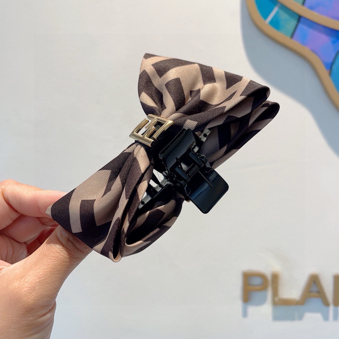 FENDI フェンディ ヘアクリップ ファッション ブラック 全1色 - 画像 6