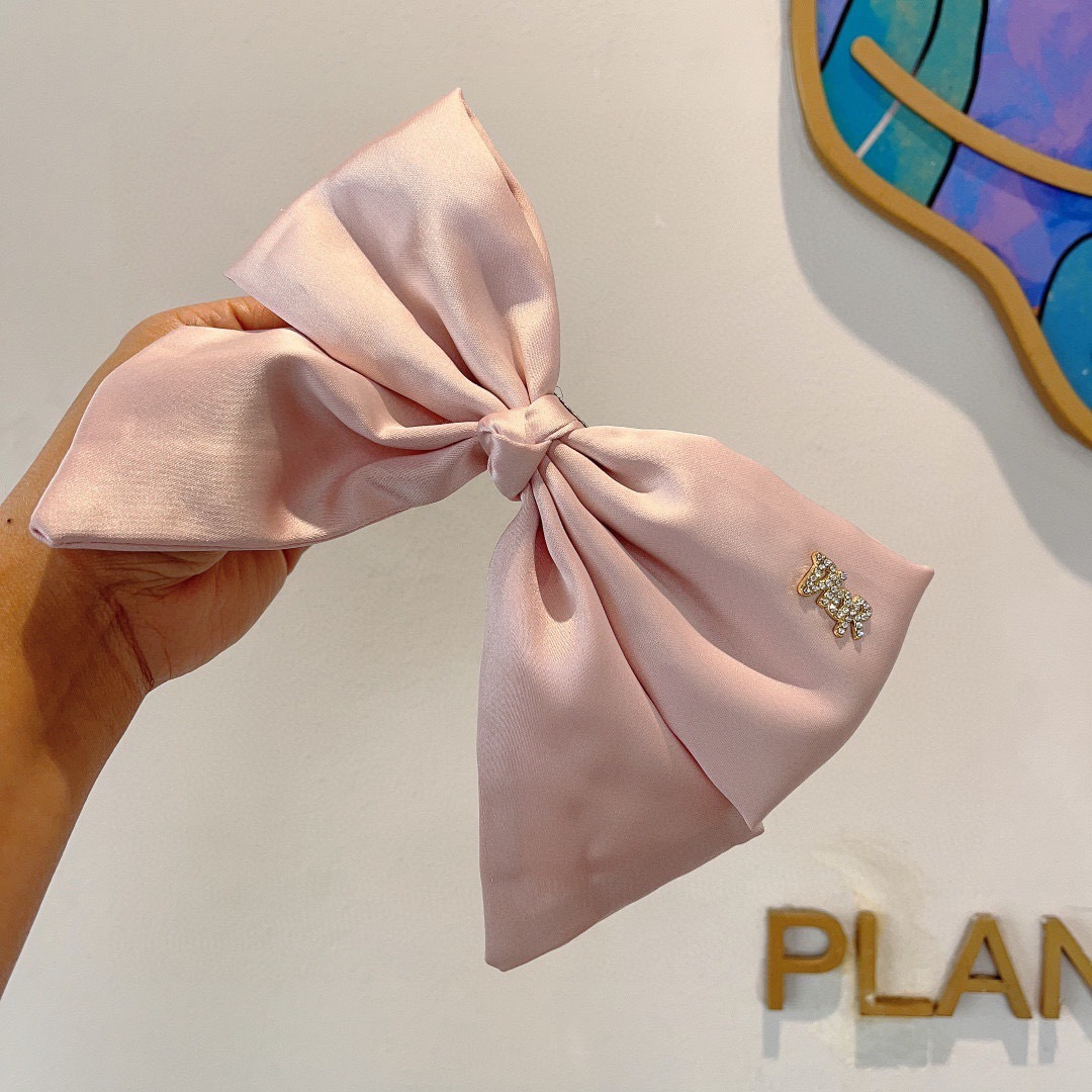 Dior ディオール ヘアアクセサリー ヘアクリップ フラットリボン シルク ピンク ブラック ホワイト 全3色 - 画像 2