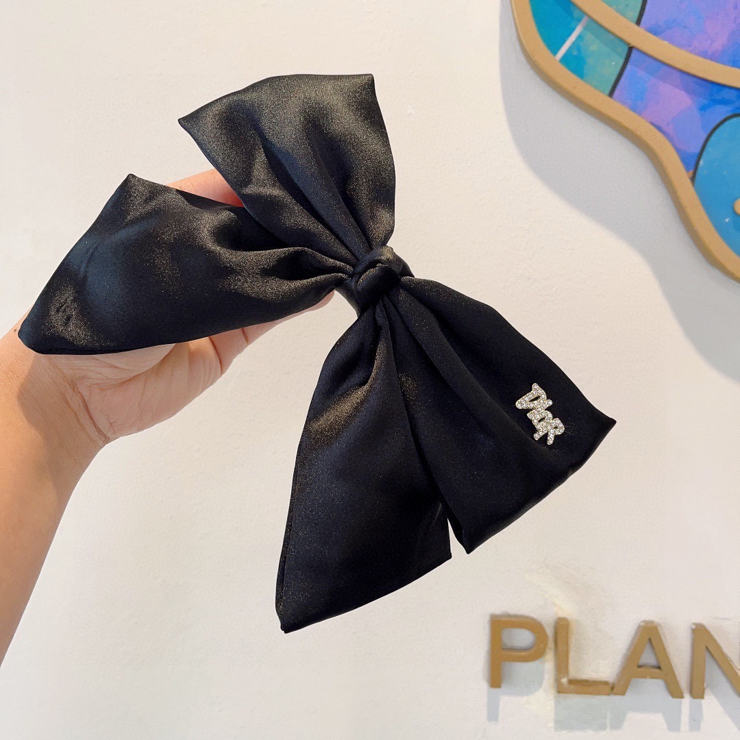 Dior ディオール ヘアアクセント ヘアクリップ ブラック ピンク ホワイト 全3色 - 画像 2