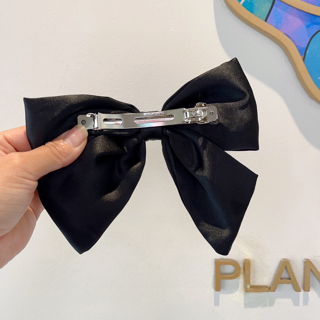 Dior ディオール ヘアアクセント ヘアクリップ ブラック ピンク ホワイト 全3色 - 画像 4