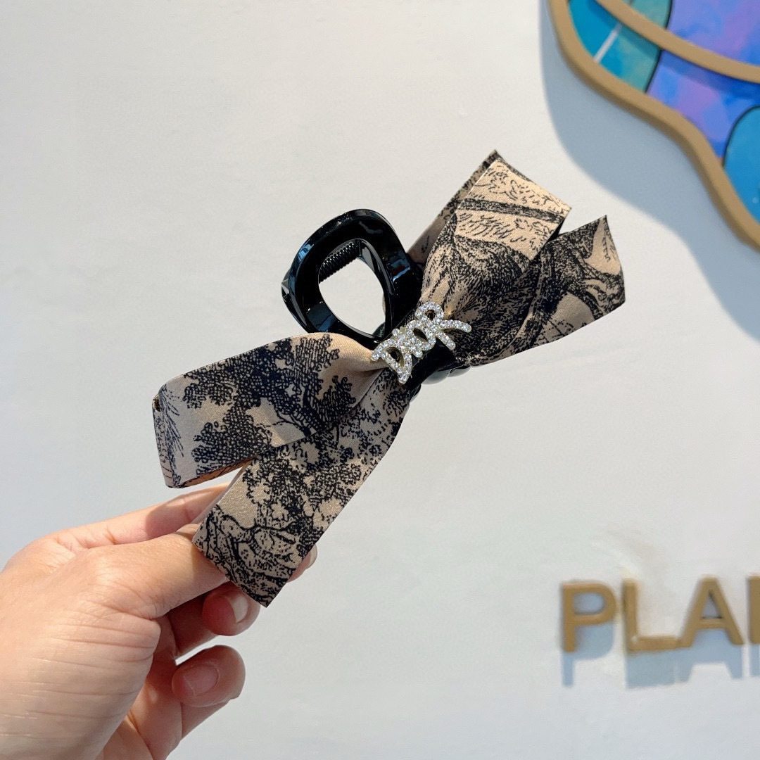 DIOR ディオール ヘアクリップ フラットヘアクリップ ディオールロゴ ブラック ベージュ 全2色 - 画像 3