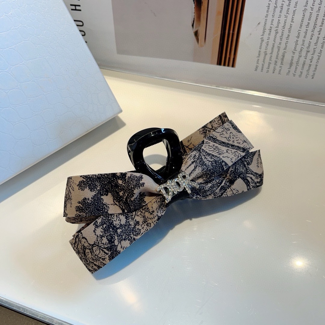 DIOR ディオール ヘアクリップ フラットヘアクリップ ディオールロゴ ブラック ベージュ 全2色 - 画像 6