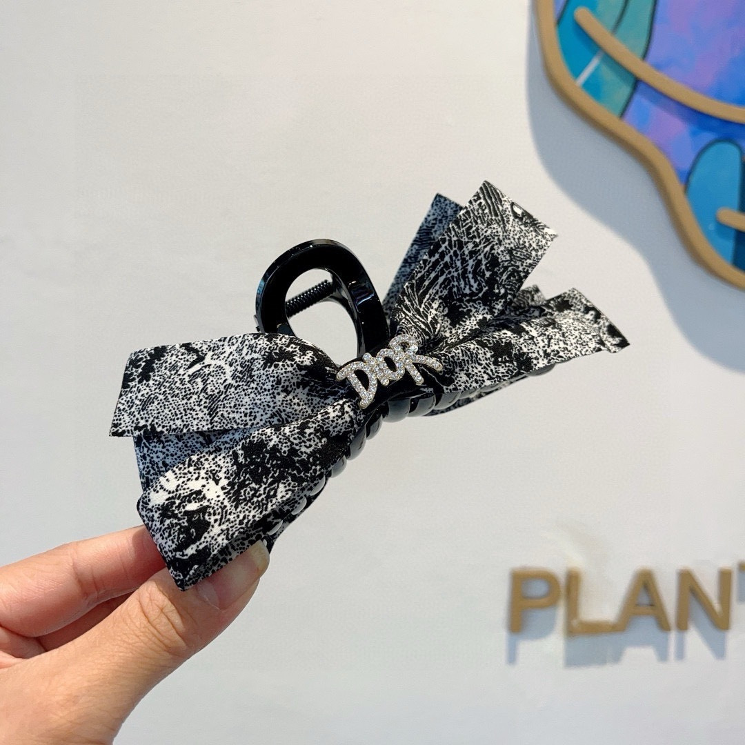 DIOR ディオール ヘアクリップ フラットヘアアクセサリー ブラック ベージュ 全2色 - 画像 3