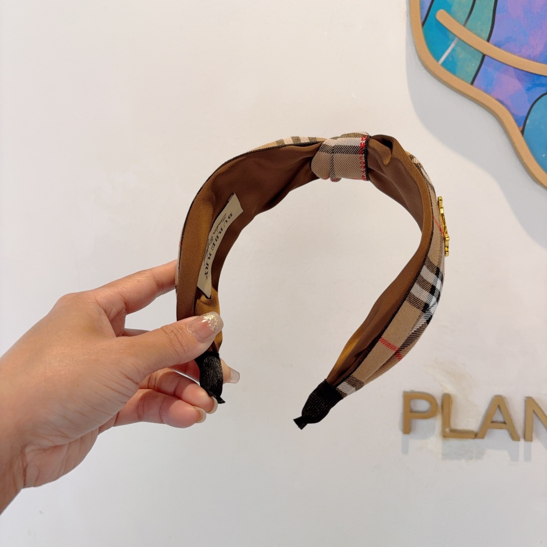 BURBERRY バーバリー ヘアバンド ブラック ベージュ シルク 通勤 旅行 全2色 - 画像 4