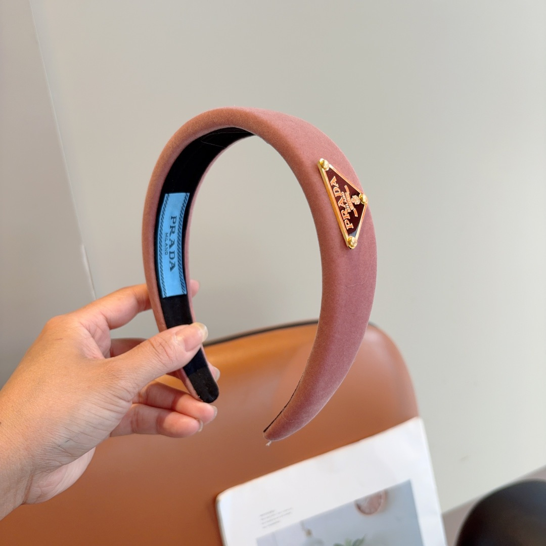 PRADA プラダ ヘアバンド ファー ブランド ブラック ピンク グレー 全3色 - 画像 3