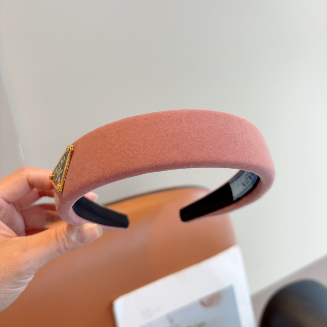 PRADA プラダ ヘアバンド ファー ブランド ブラック ピンク グレー 全3色 - 画像 5