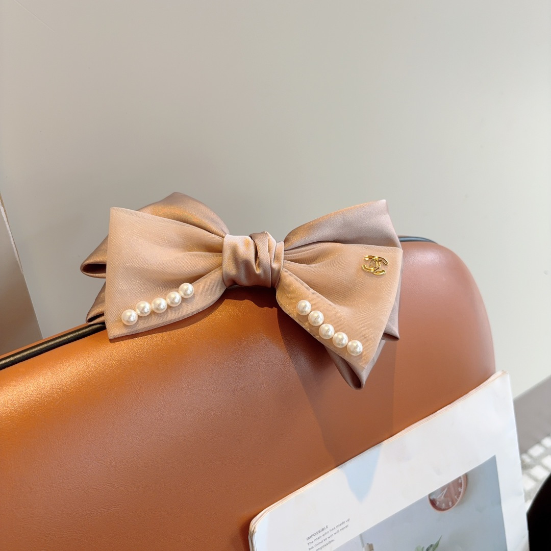 CHANEL シャネル ヘアアクセサリー フェイクパール 大ぶり ヘアピン ブラック ベージュ 全2色 - 画像 6