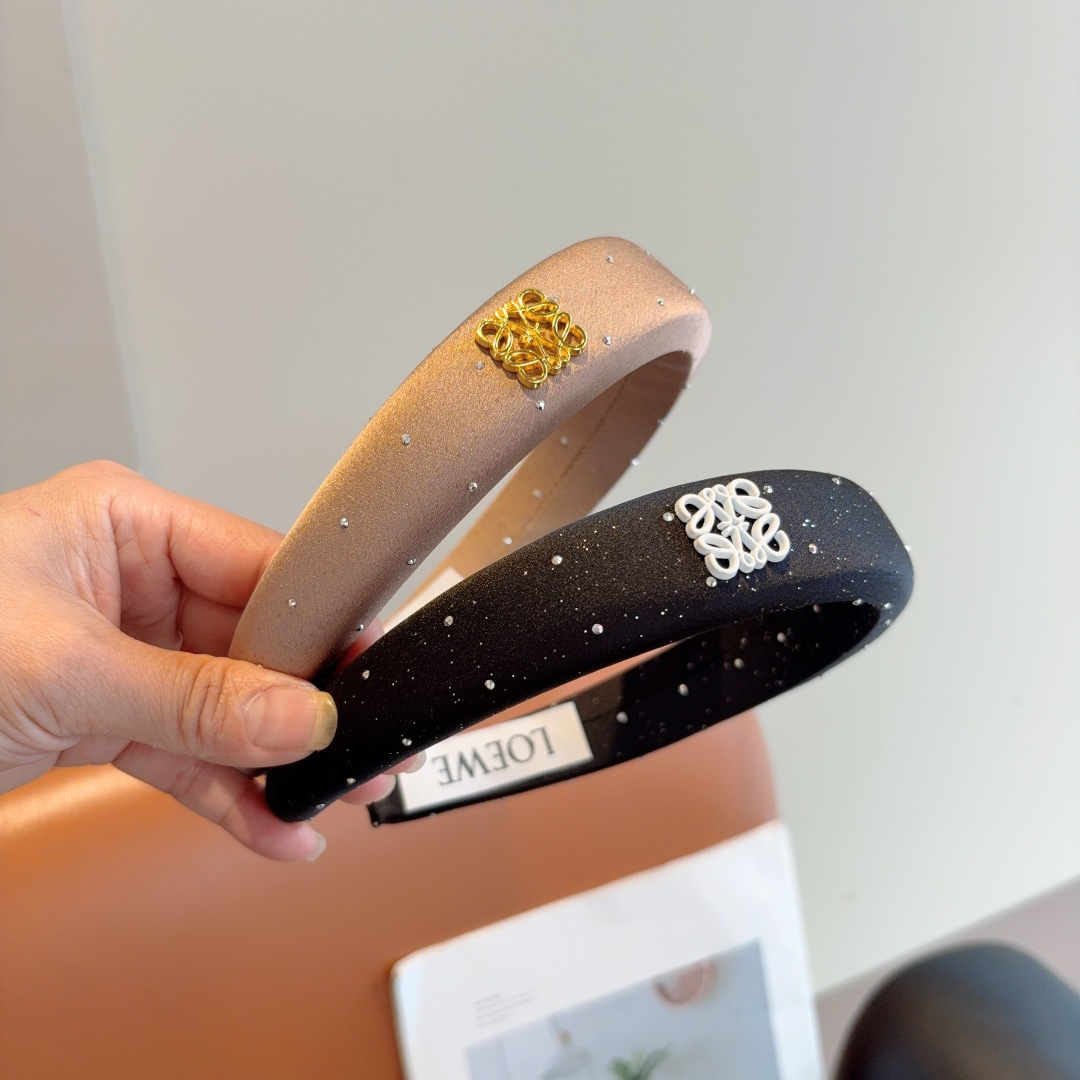 LOEWE ロエベ ヘアアクセント ファッション ブランド ブラック ベージュ 全2色 - 画像 4