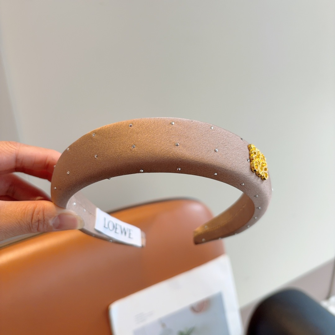 LOEWE ロエベ ヘッドバンド プレミアムデザイン シルク素材 ブラック ベージュ 全2色 - 画像 4