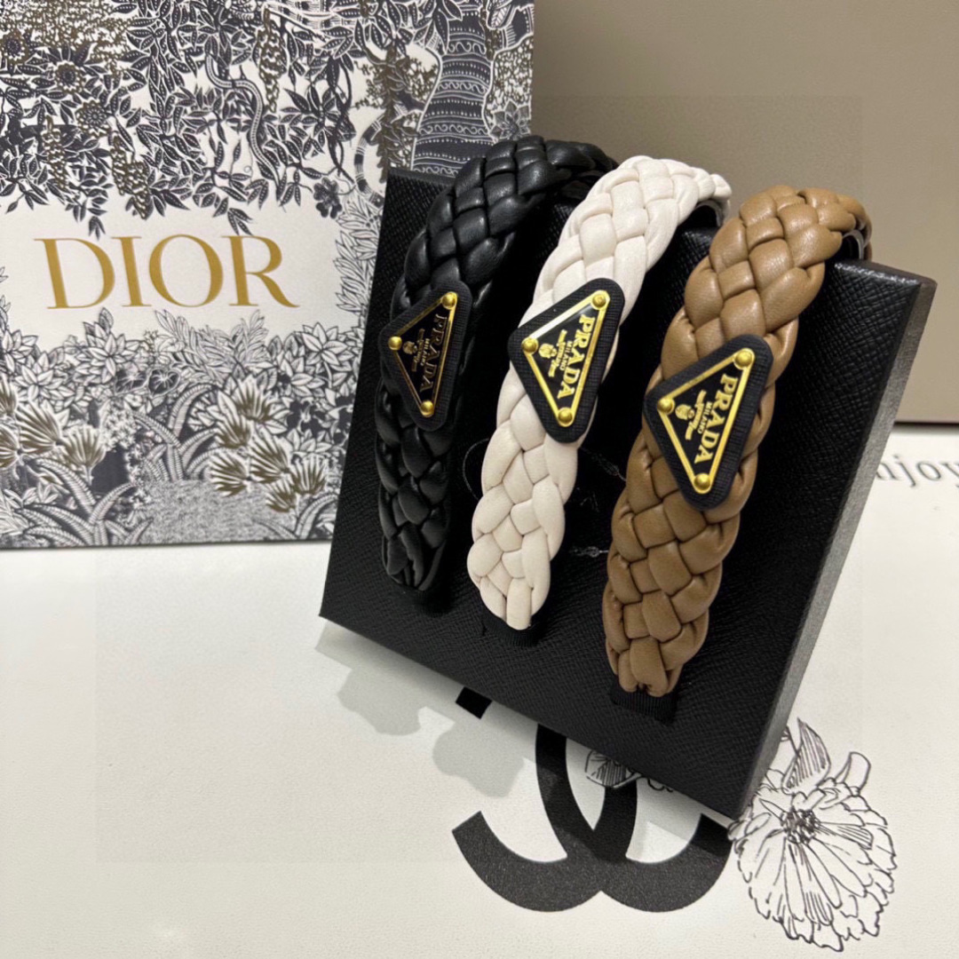 PRADA プラダ ヘアバンド 本革 軽量 通勤 全3色 - 画像 2