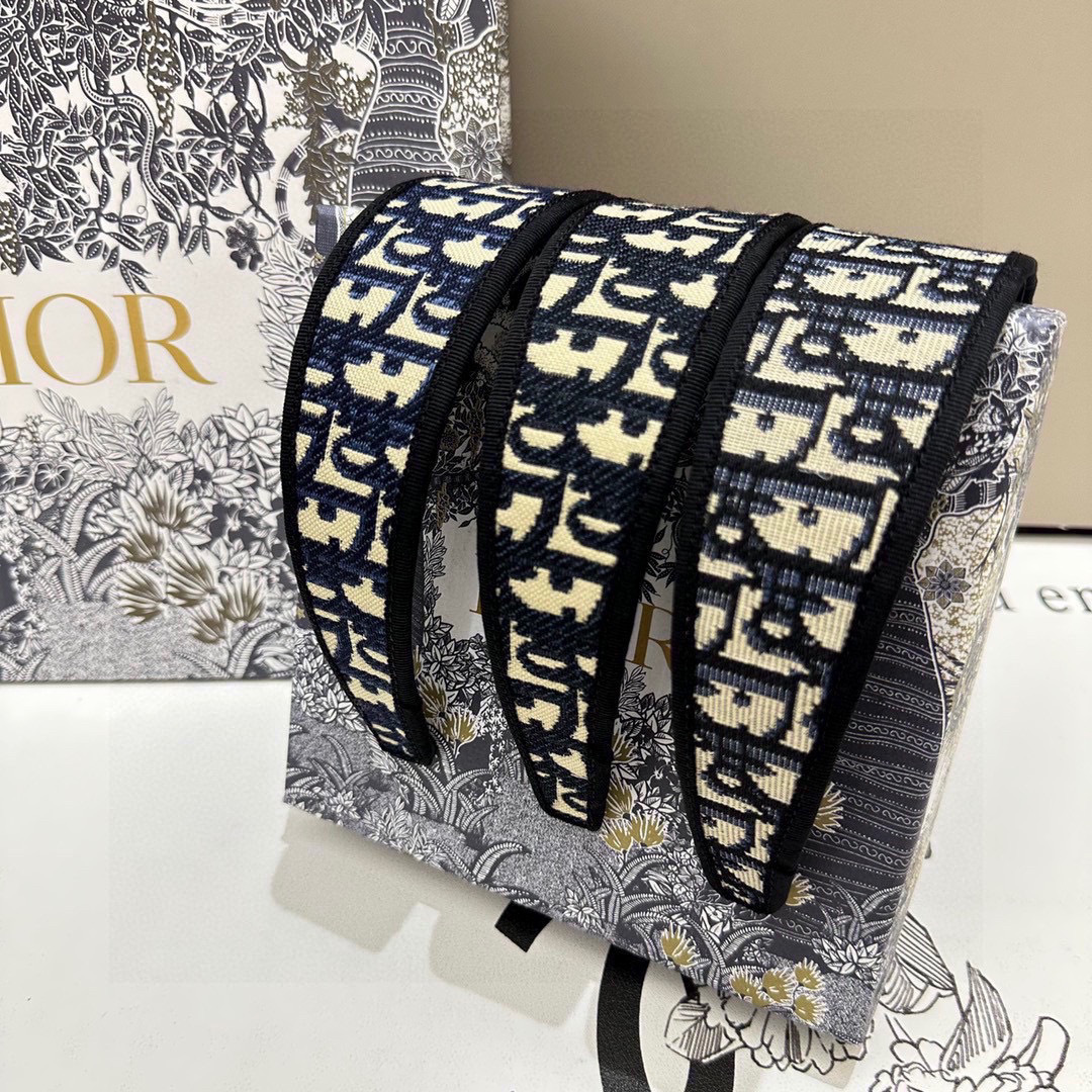 DIOR ディオール ヘアアクセサリー 通勤 ディオールロゴ ブラック ホワイト 全2色 - 画像 9