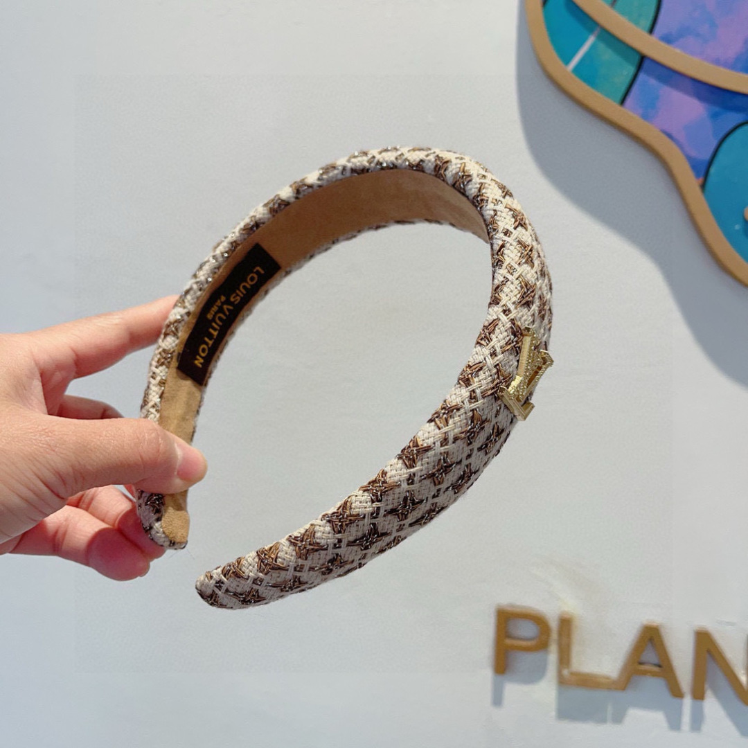 LOUIS VUITTON ルイヴィトン ヘアバンド 本革 フェイクレザー 軽量 全2色 - 画像 4