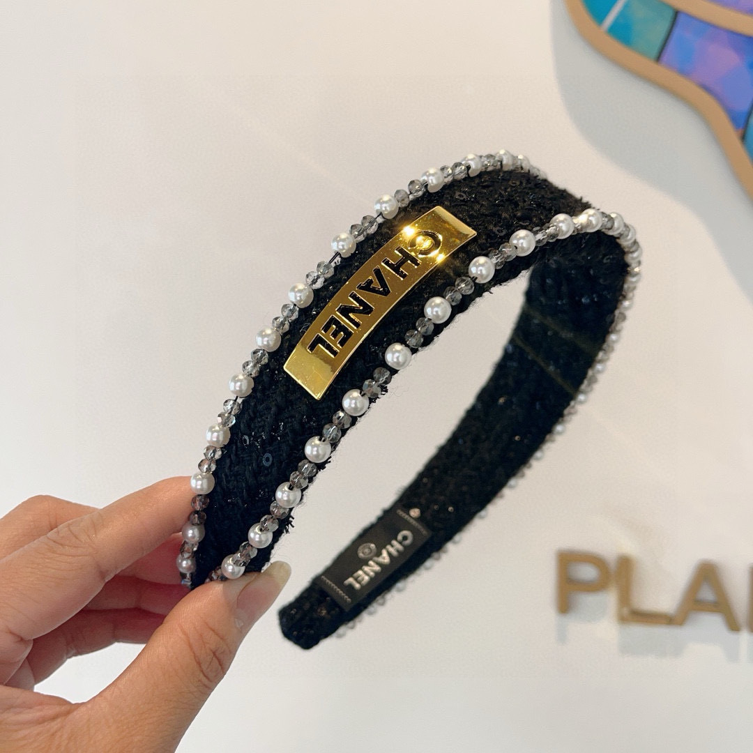 CHANEL シャネル ヘッドバンド 本革 ロゴ ブラック ホワイト 全2色 - 画像 3