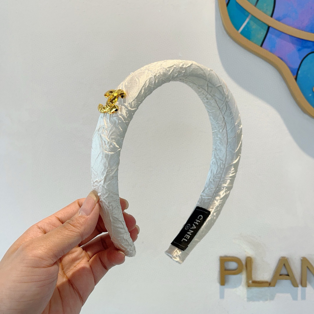 CHANEL シャネル ヘアバンド 本革 プレーン ブランド ブラック ホワイト 全2色