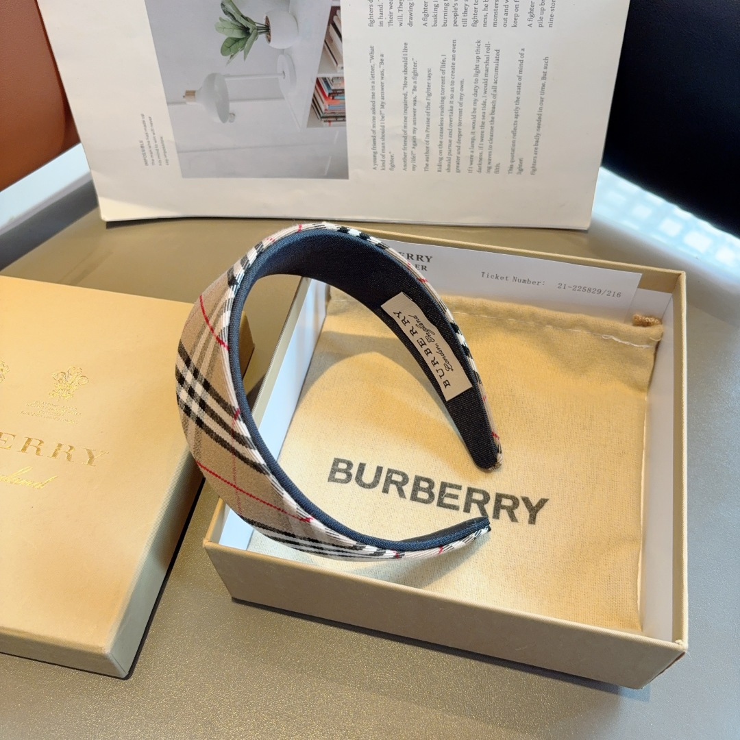 BURBERRY バーバリー ヘアバンド グラフィック柄 ブラック ベージュ - 画像 6