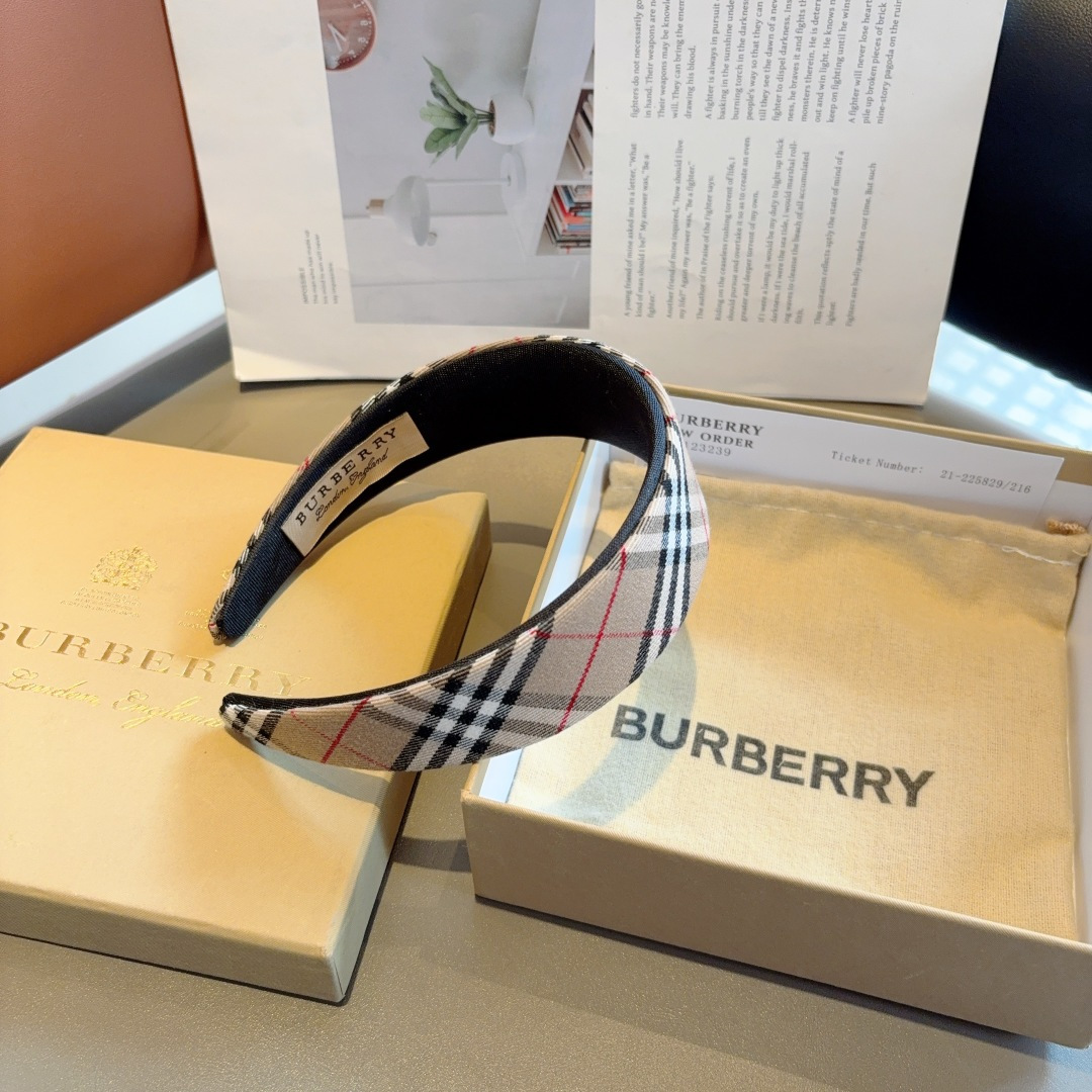 BURBERRY バーバリー ヘアバンド グラフィック柄 ブラック ベージュ - 画像 9