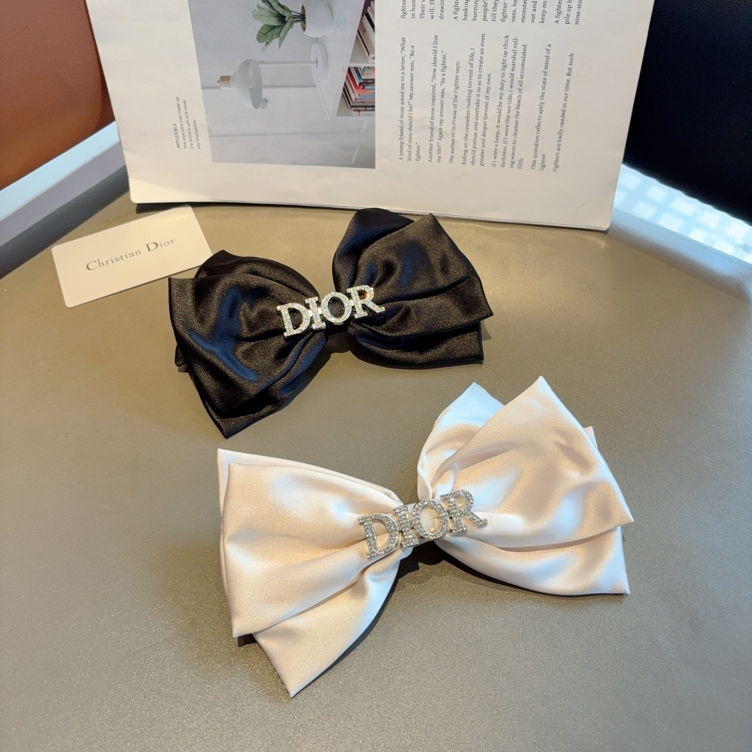 DIOR ディオール ヘアアクセサリー ヘアピン ファッション ブランド 本革 ブラック ホワイト 全2色 - 画像 7
